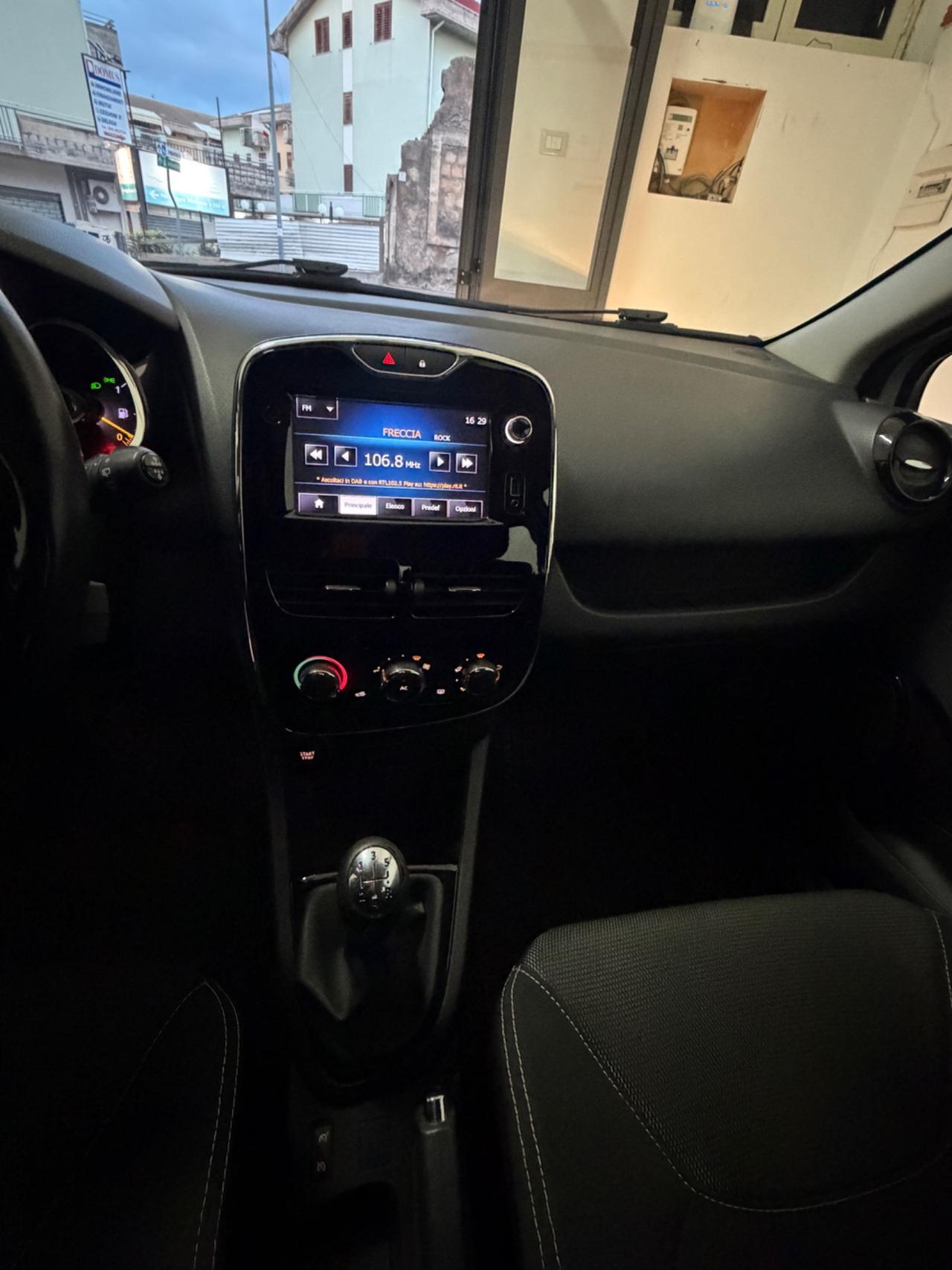 Renault Clio dCi 8V 75 CV Start&Stop 5 porte Energy Duel