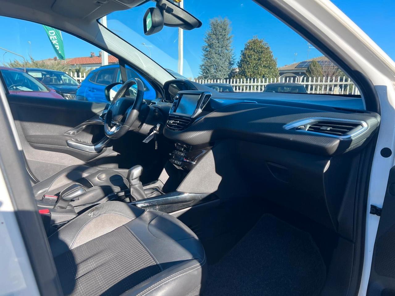 Peugeot 2008 1.6 e-HDi 92 CV Stop&Start Urban Cross