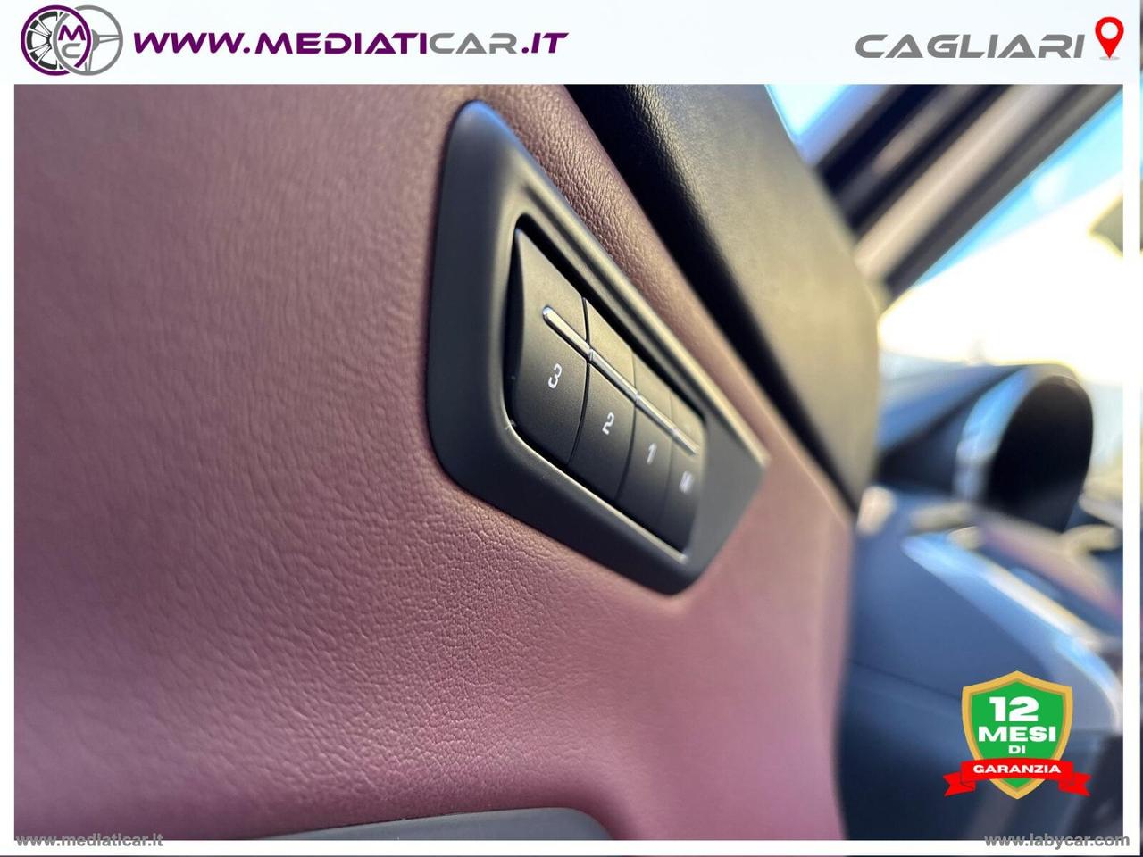 JAGUAR E-Pace 1.5 I3 PHEV 300CV AWD Aut RD Bl.