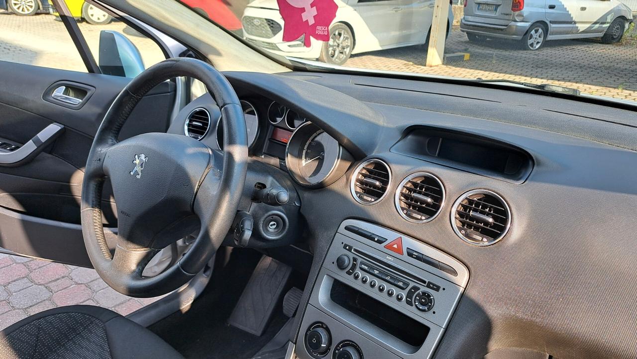 Peugeot 308 1.6 HDi 110CV SW Premium 7 Posti