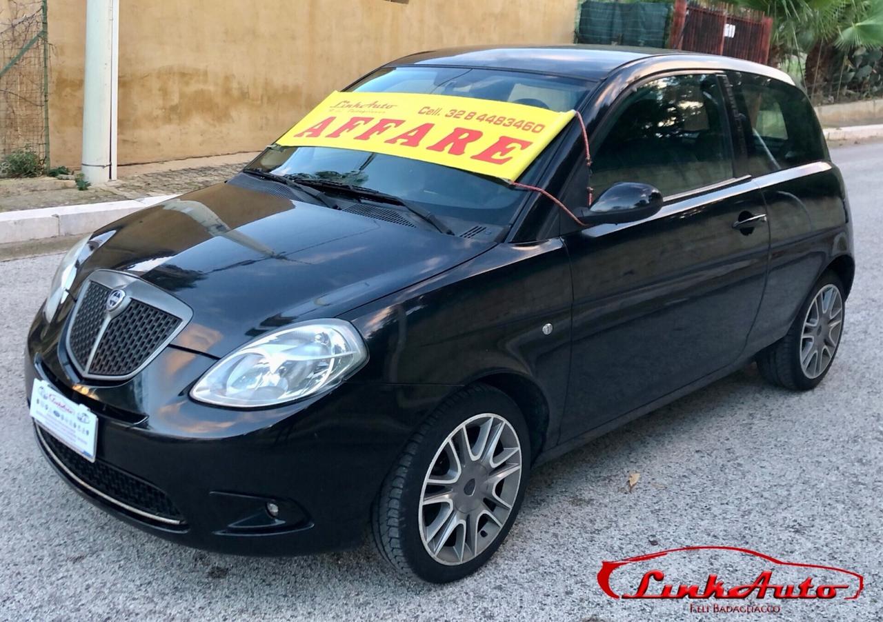 Lancia Ypsilon 1.2 Momo Design 60CV