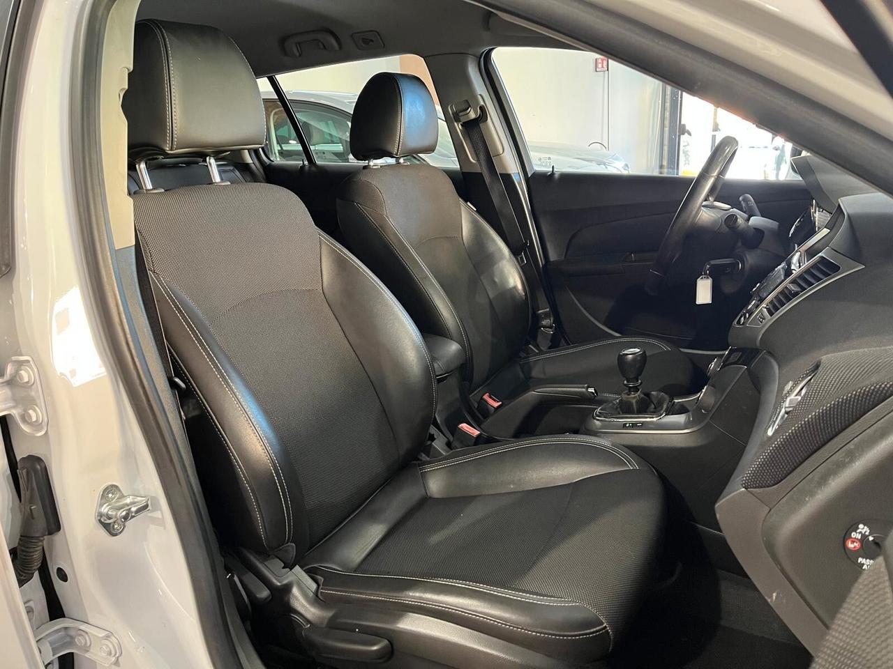 Chevrolet Cruze 1.7 Diesel Station Wagon LTZ
