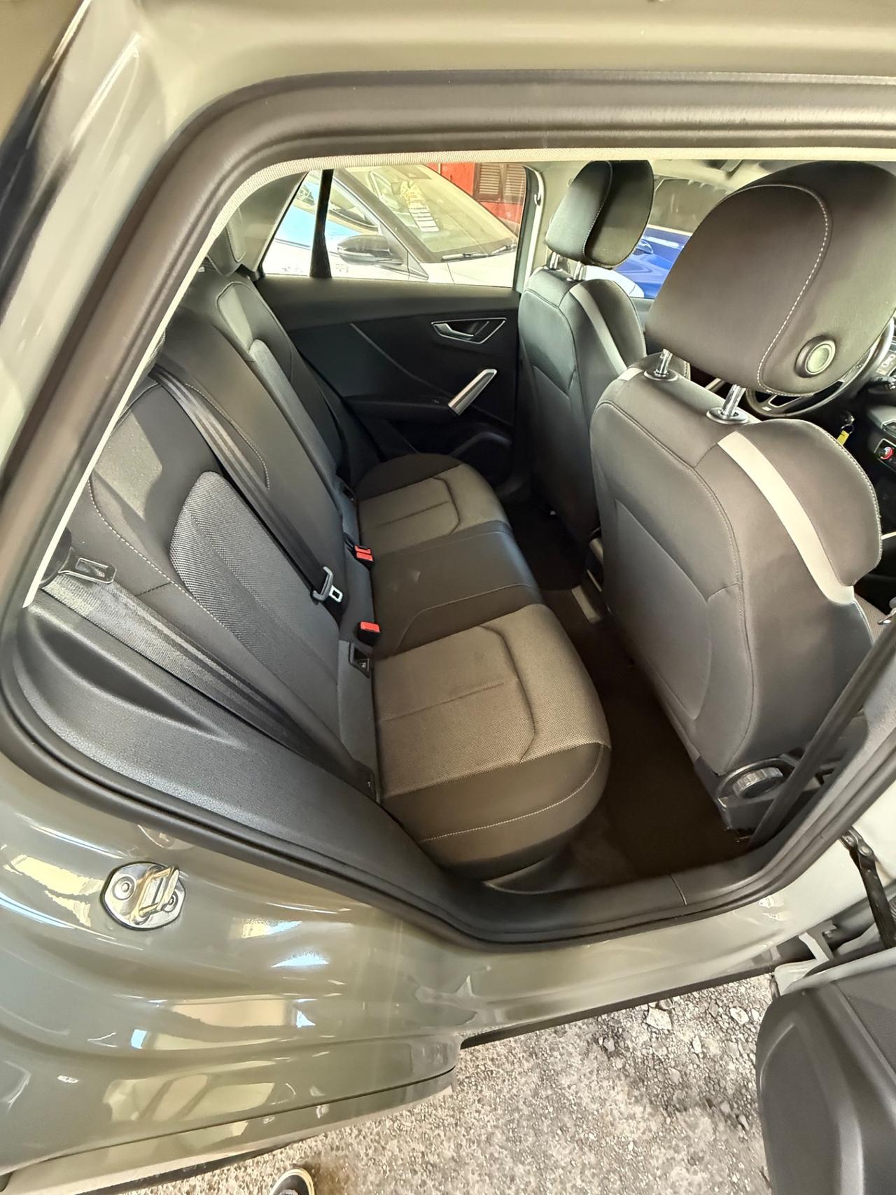 Q2 1.6 TDI S-tronic-S line-unipro-rate-garanzia