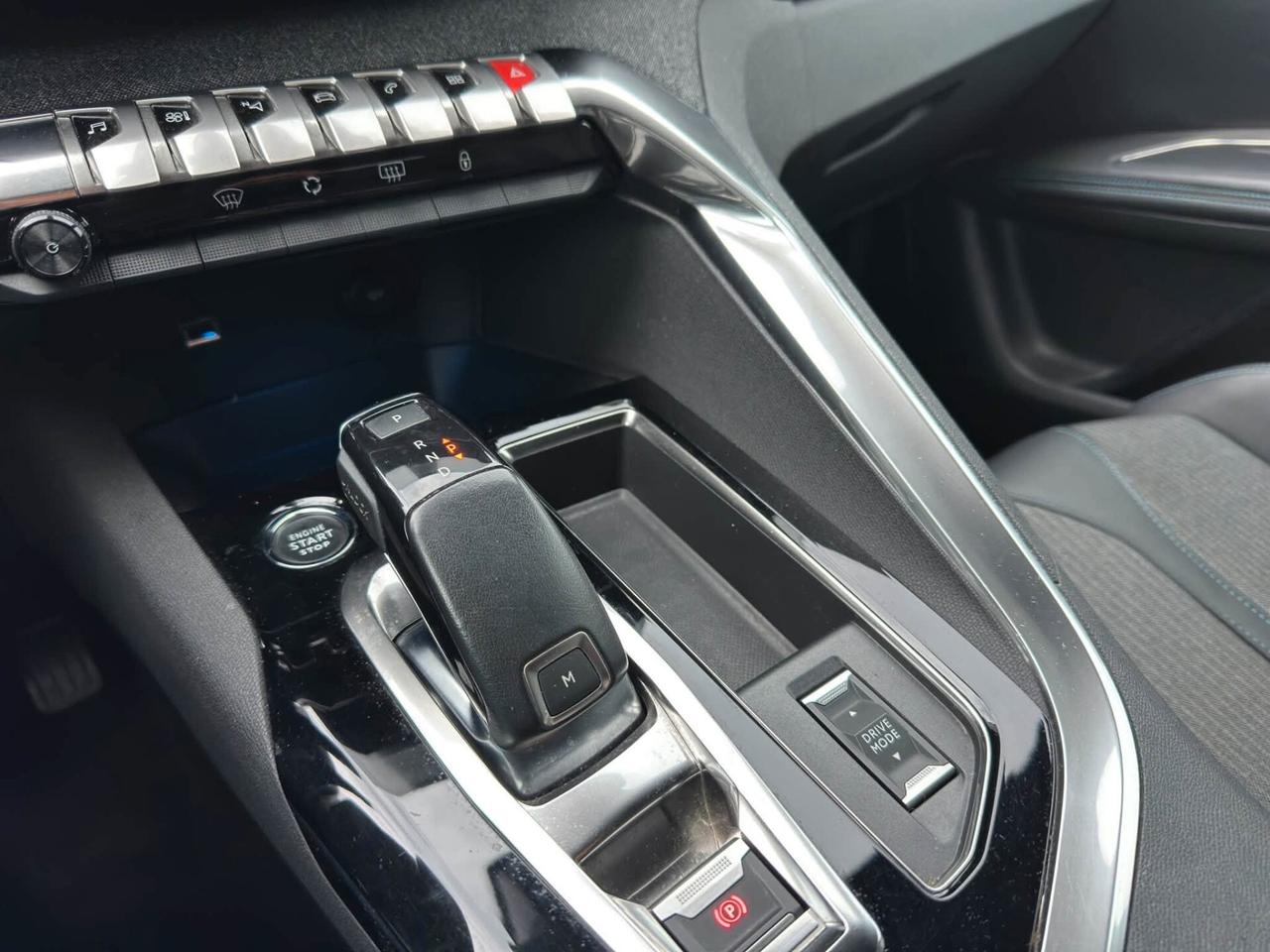 Peugeot 3008 BlueHDi 130 S&S EAT8 Allure