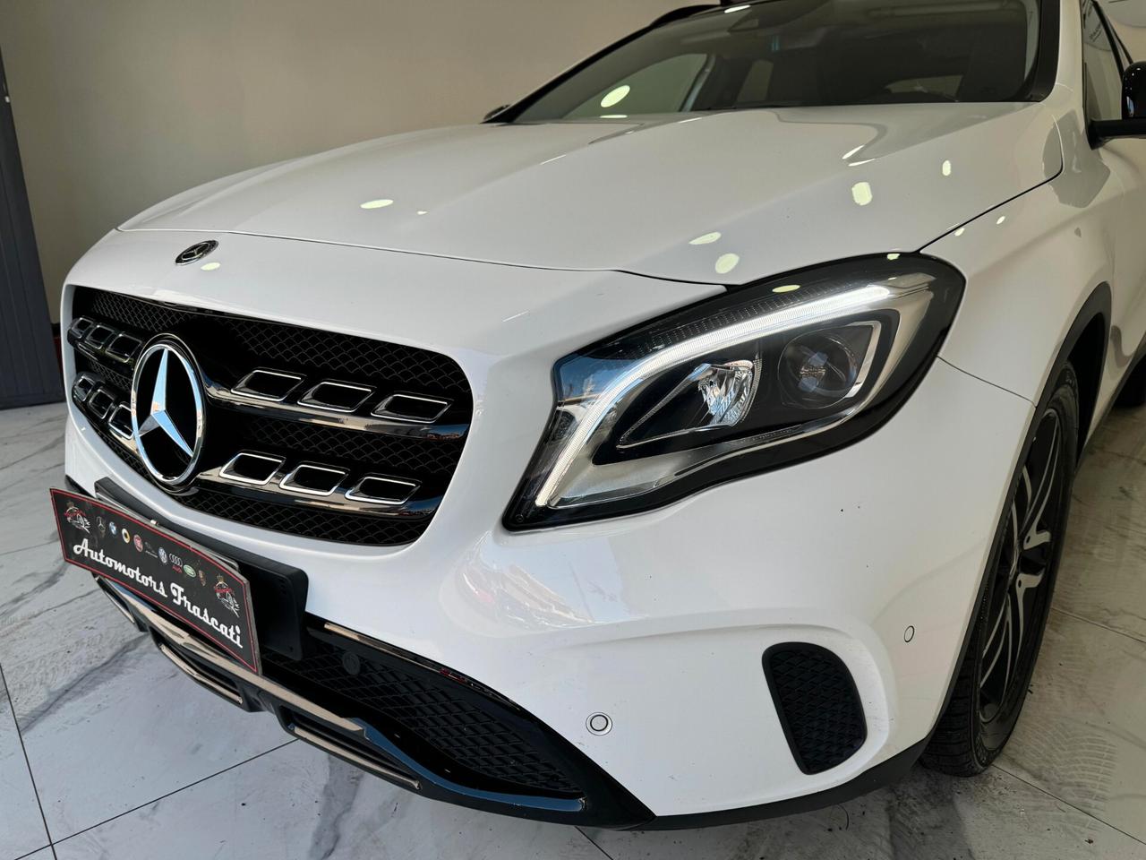 Mercedes-benz GLA 220 -AUTO- Premium-TETTO-2019
