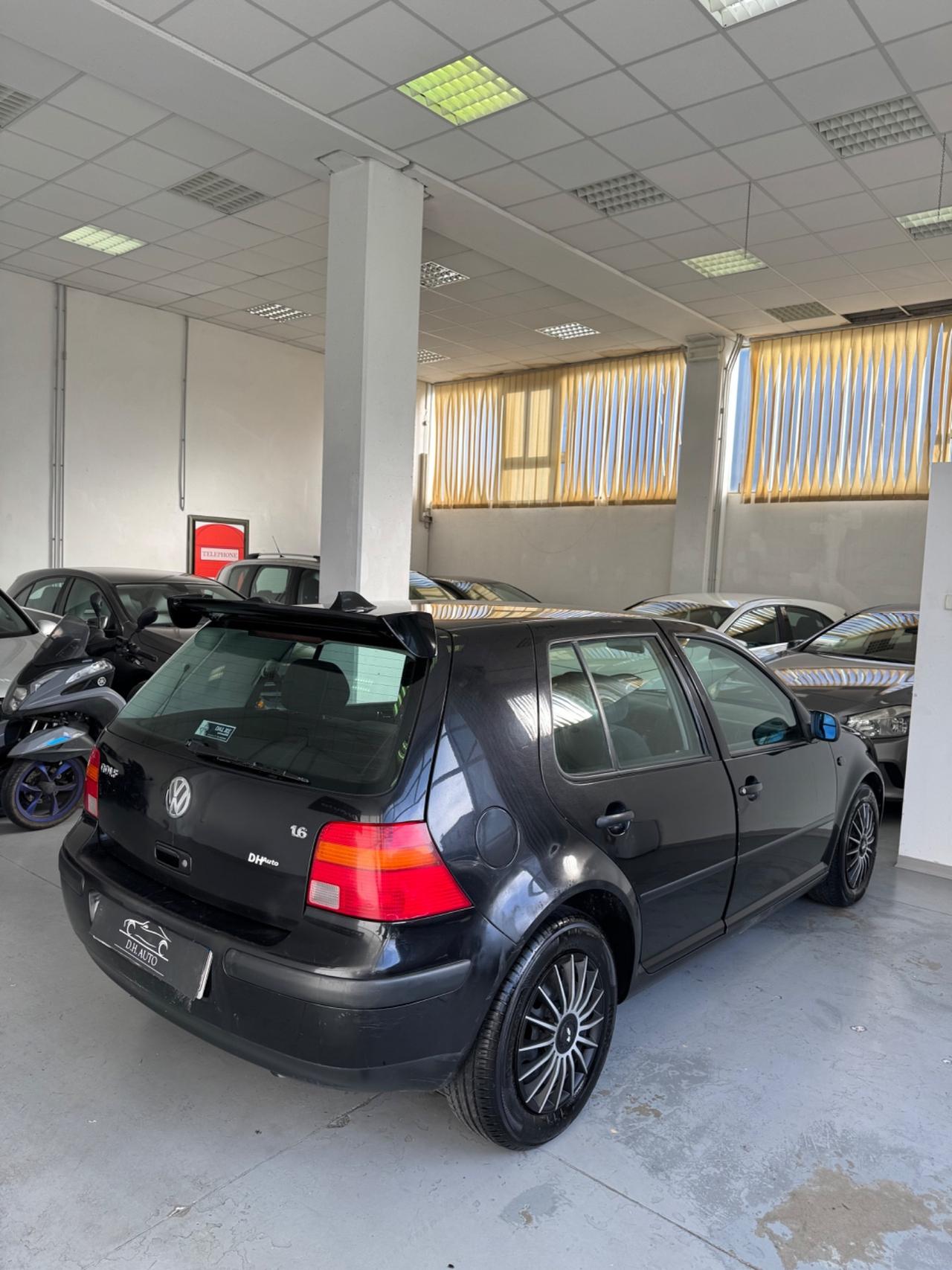 Volkswagen Golf 1.6 cat 5 porte
