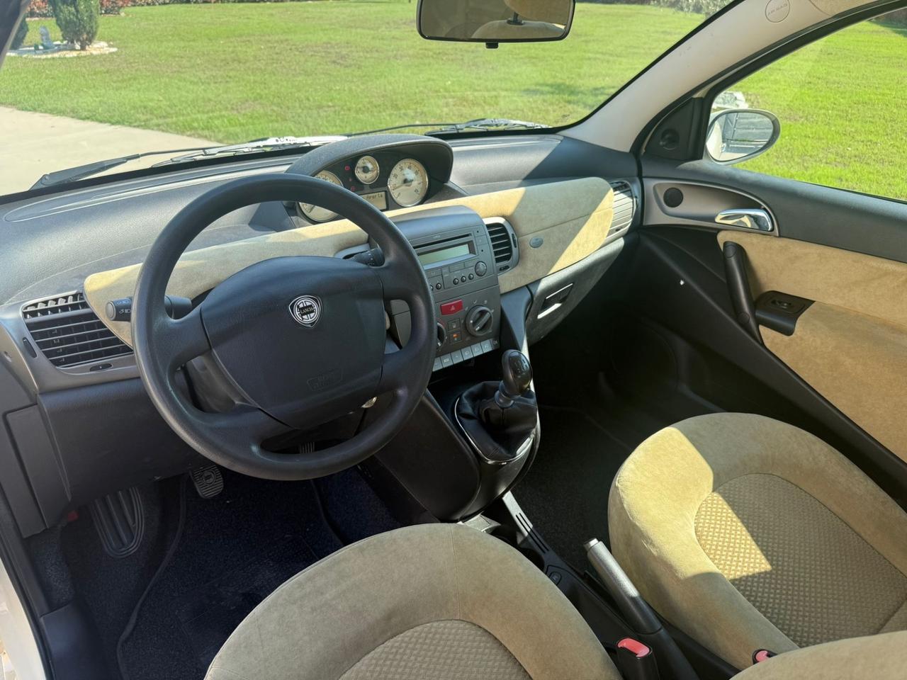 Lancia Ypsilon 1.2 16V Argento