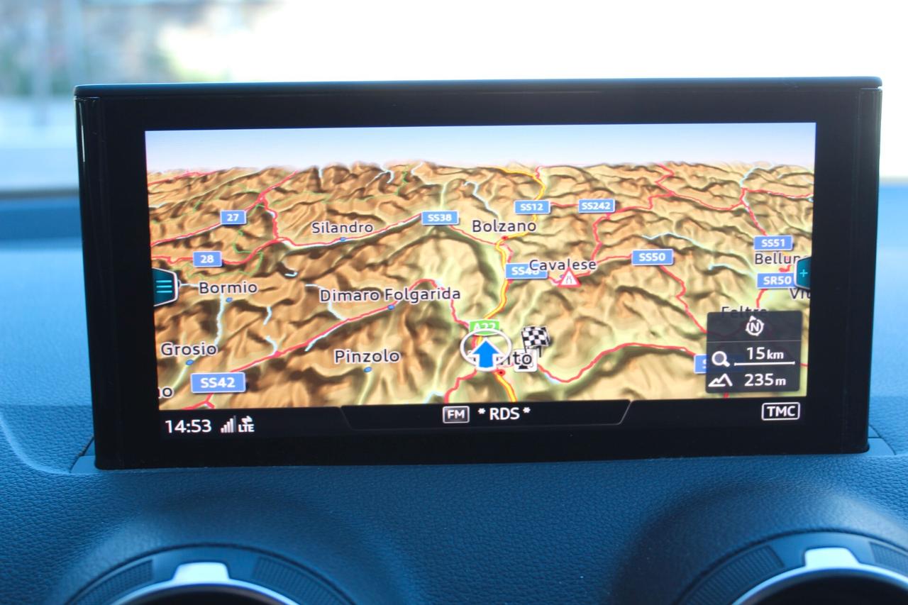 Audi Q2 35 TDI quattro S tronic Business