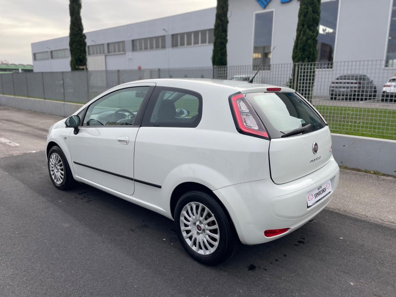 Fiat Nuova Punto 1.3 MTJ 85CV 3 Porte 2014 Ok per neopatentati