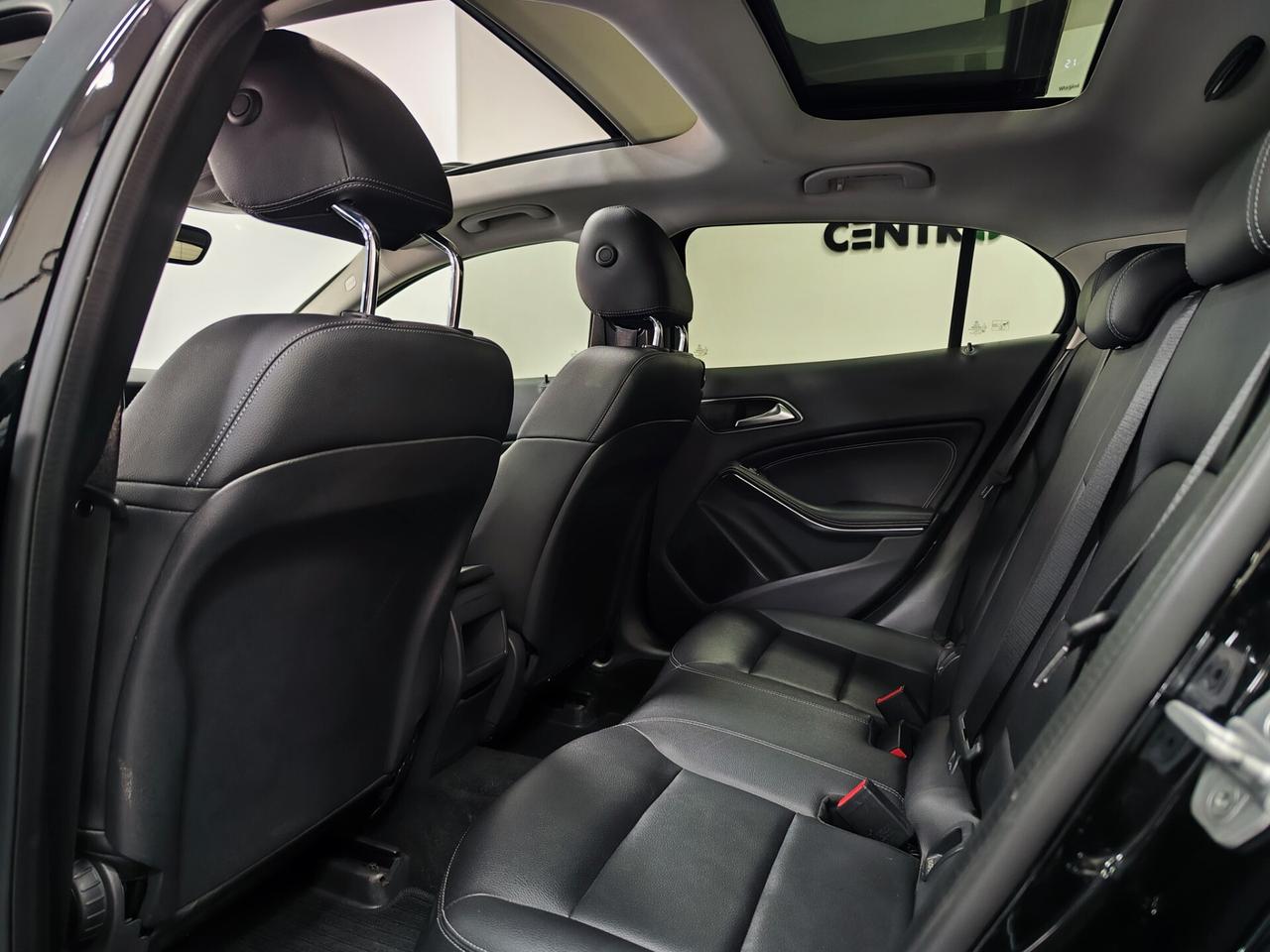 Mercedes-benz GLA 180 d Automatic Sport Tetto