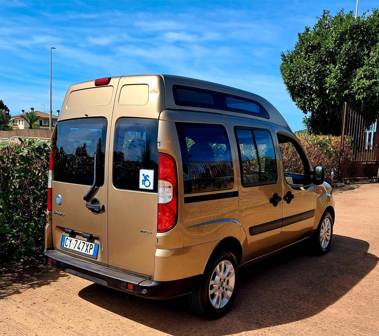 Fiat Doblo 1.9 JTD TETTO ALTO TRASPORTO DISABILI POCHI KM