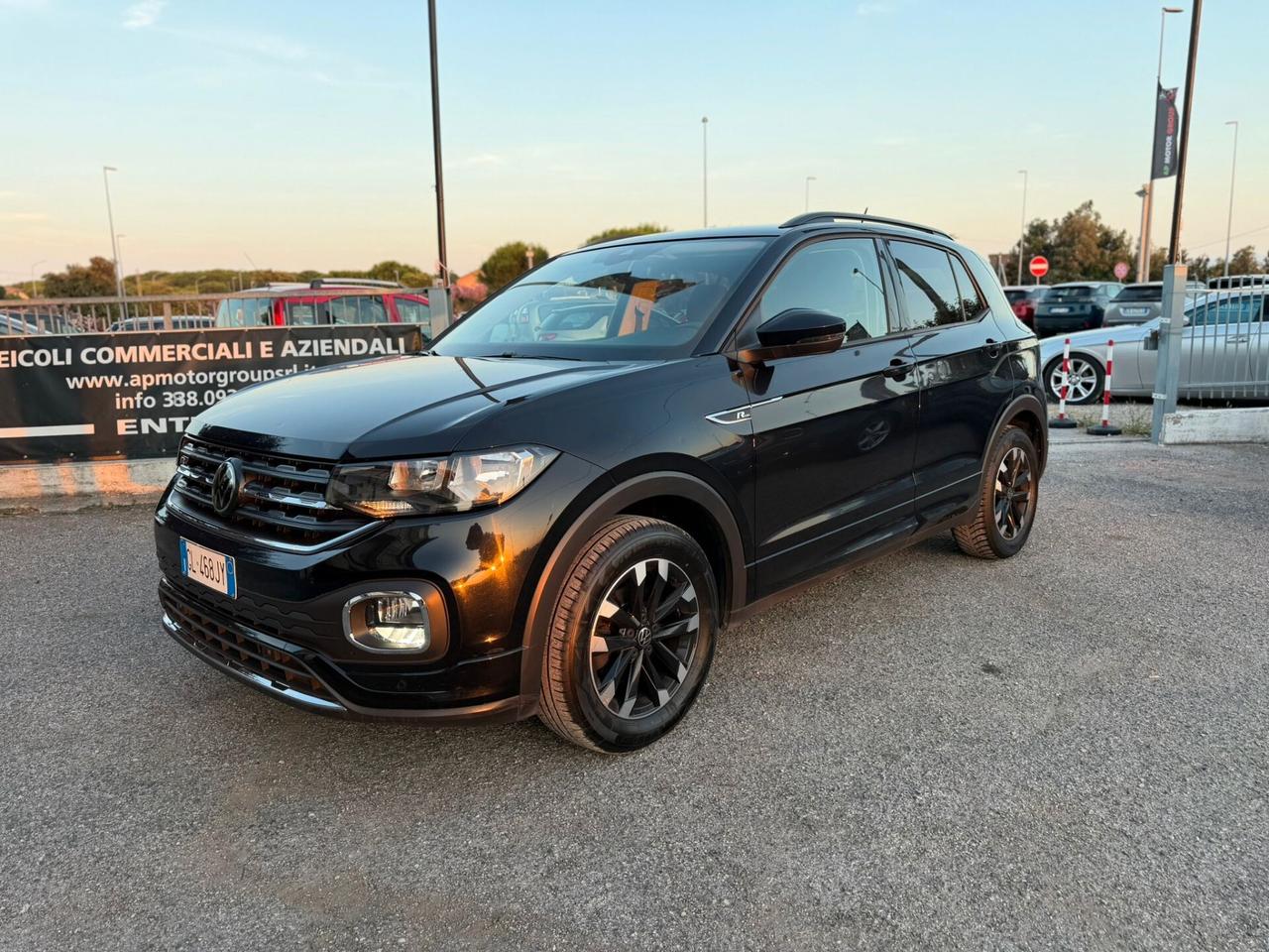 Volkswagen T-Cross 1.0 TSI Style BMT R-LINE