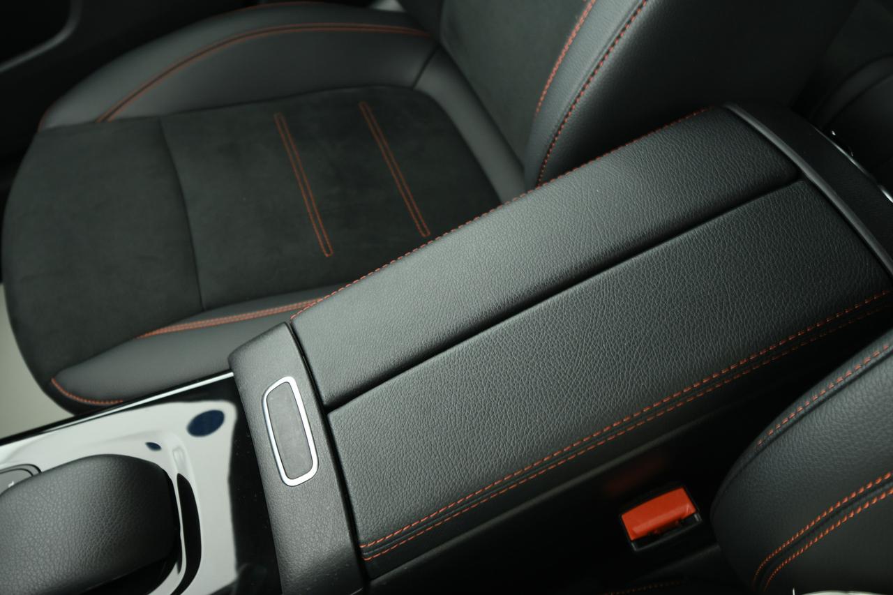 Mercedes-Benz A 250 e phev (eq-power) Premium auto CAMERA+APP CONNECT+C18"