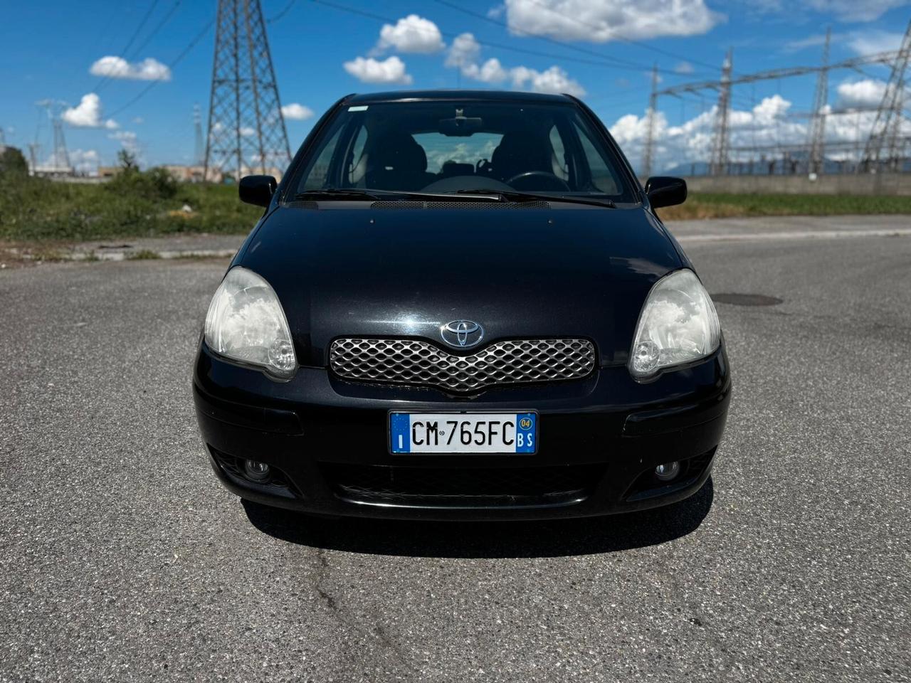 Toyota Yaris 1.3i 16V cat 3 porte Sol