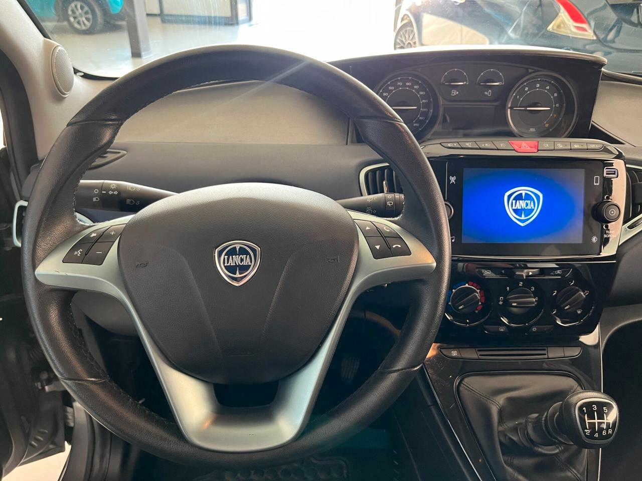 Lancia Ypsilon 1.0 FireFly 5 porte S&S Hybrid Alberta Ferretti