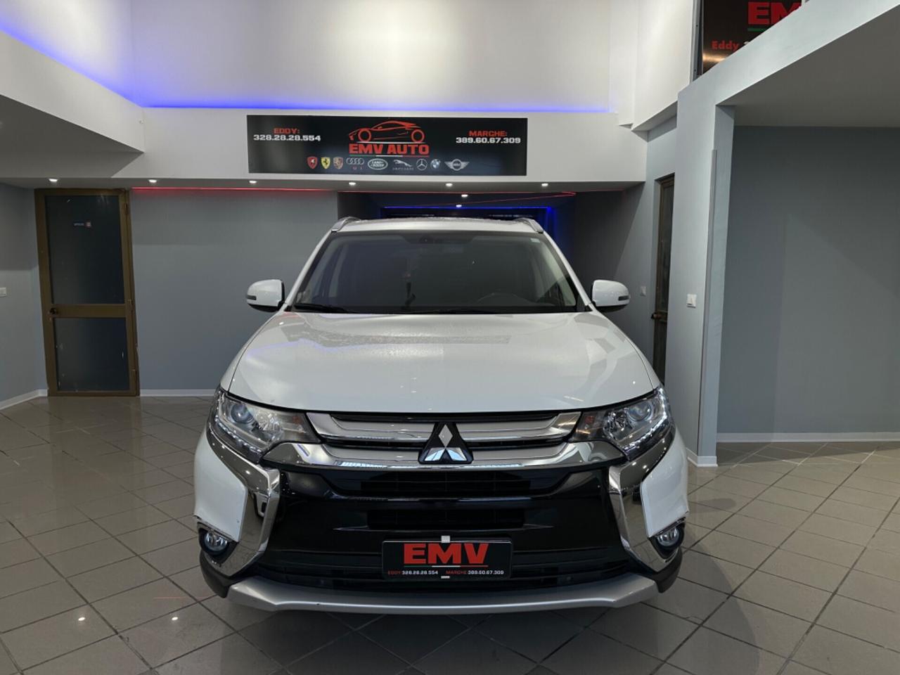 Mitsubishi Outlander 2.2 DI-D 2WD. Instyle