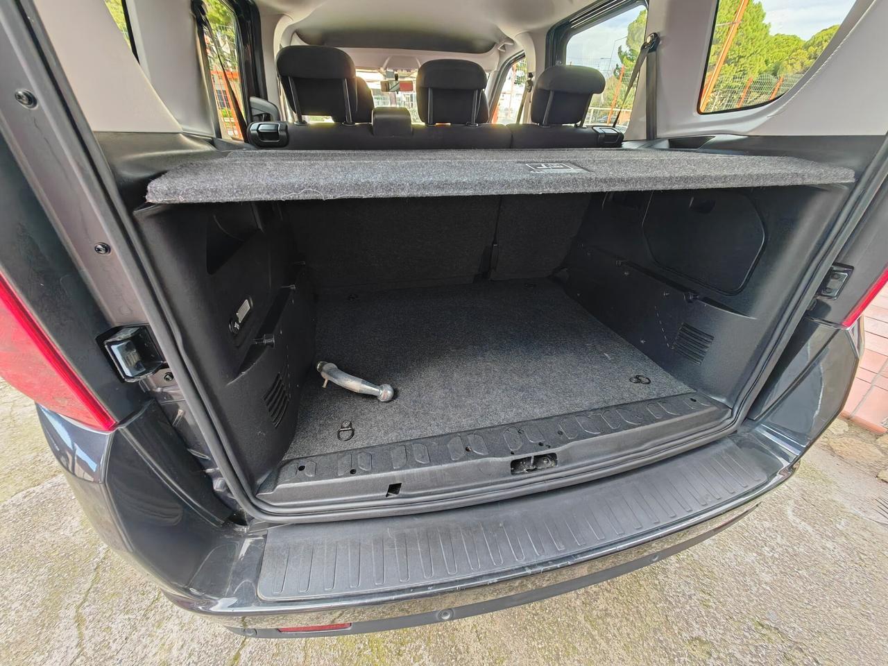 Fiat Doblo 1,6 diesel 09/2013 cv105