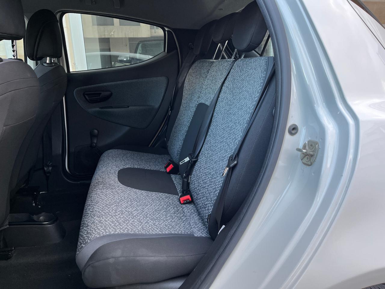 Lancia Ypsilon 1.0 FireFly 5 porte Hybrid Posti - GH272GE