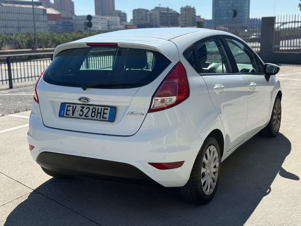 Ford Fiesta 1.2 60CV 5 porte Titanium unico pro. 30.000km