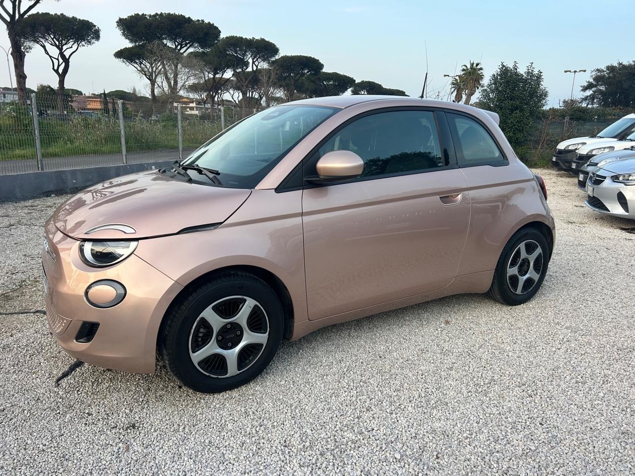 Fiat 500 500e 3+1 42 kWh Passion