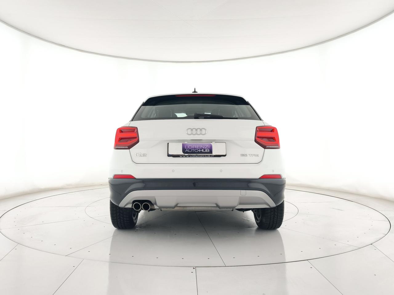 AUDI Q2 35 1.5 tfsi Business Design LED+C17"
