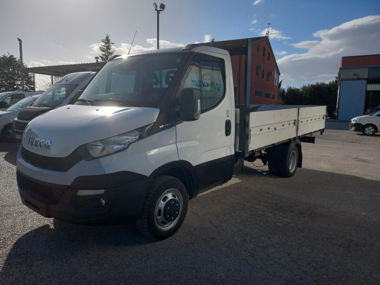 IVECO 35C15 - CASSONE FISSO (C36)