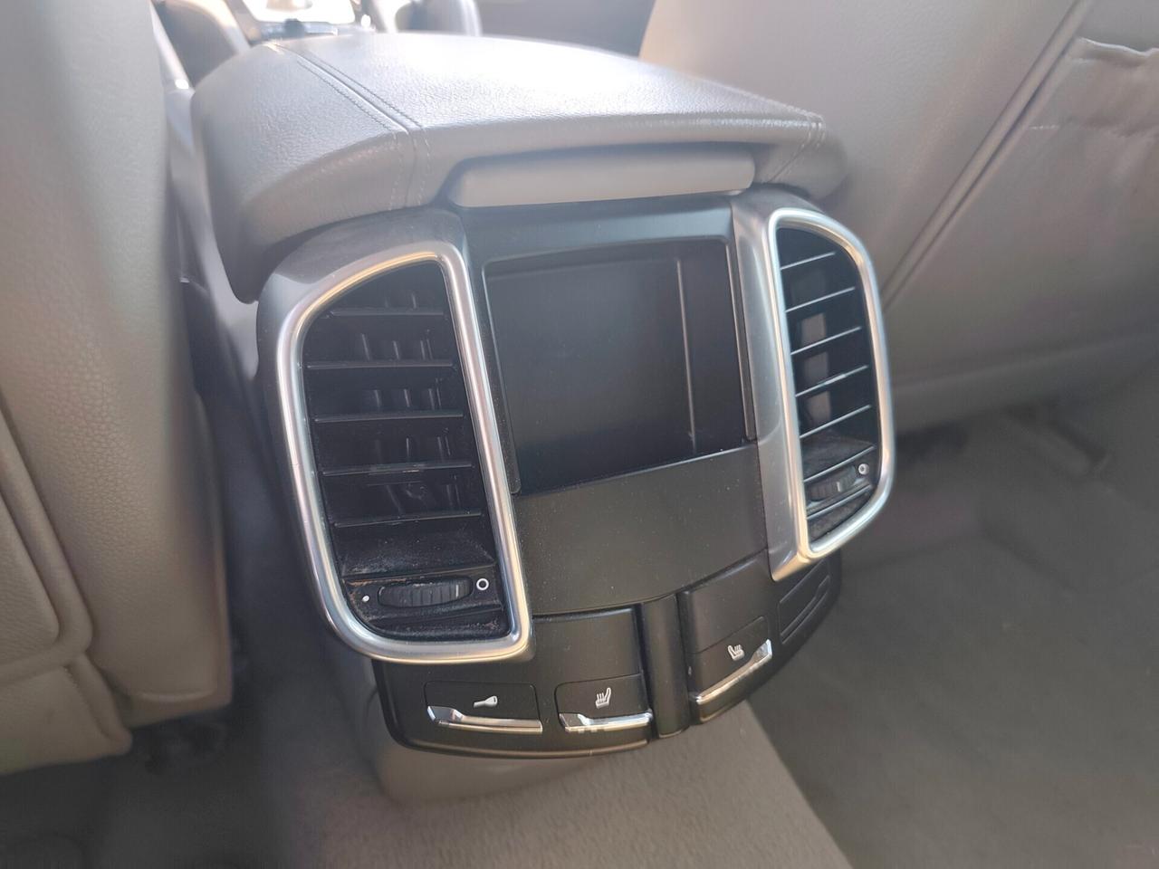 Porsche Cayenne 3.0 Diesel lavori certificati