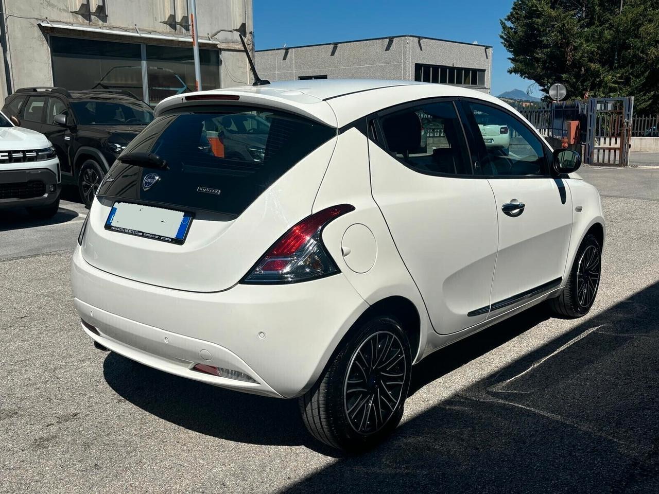 Lancia Ypsilon 1.0 FireFly 5 porte S&S Hybrid Ecochic Gold
