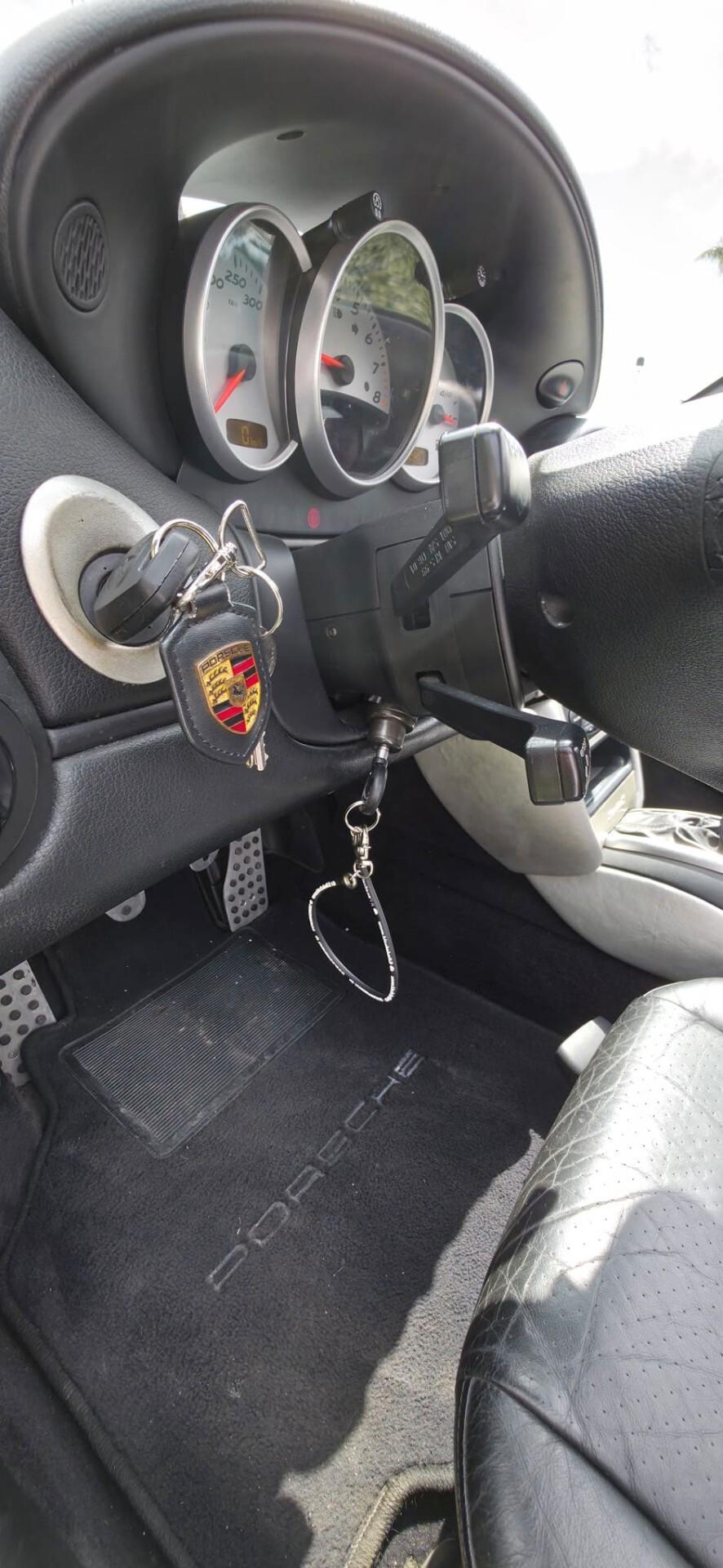 Porsche Boxster 3.2i 24V cat S