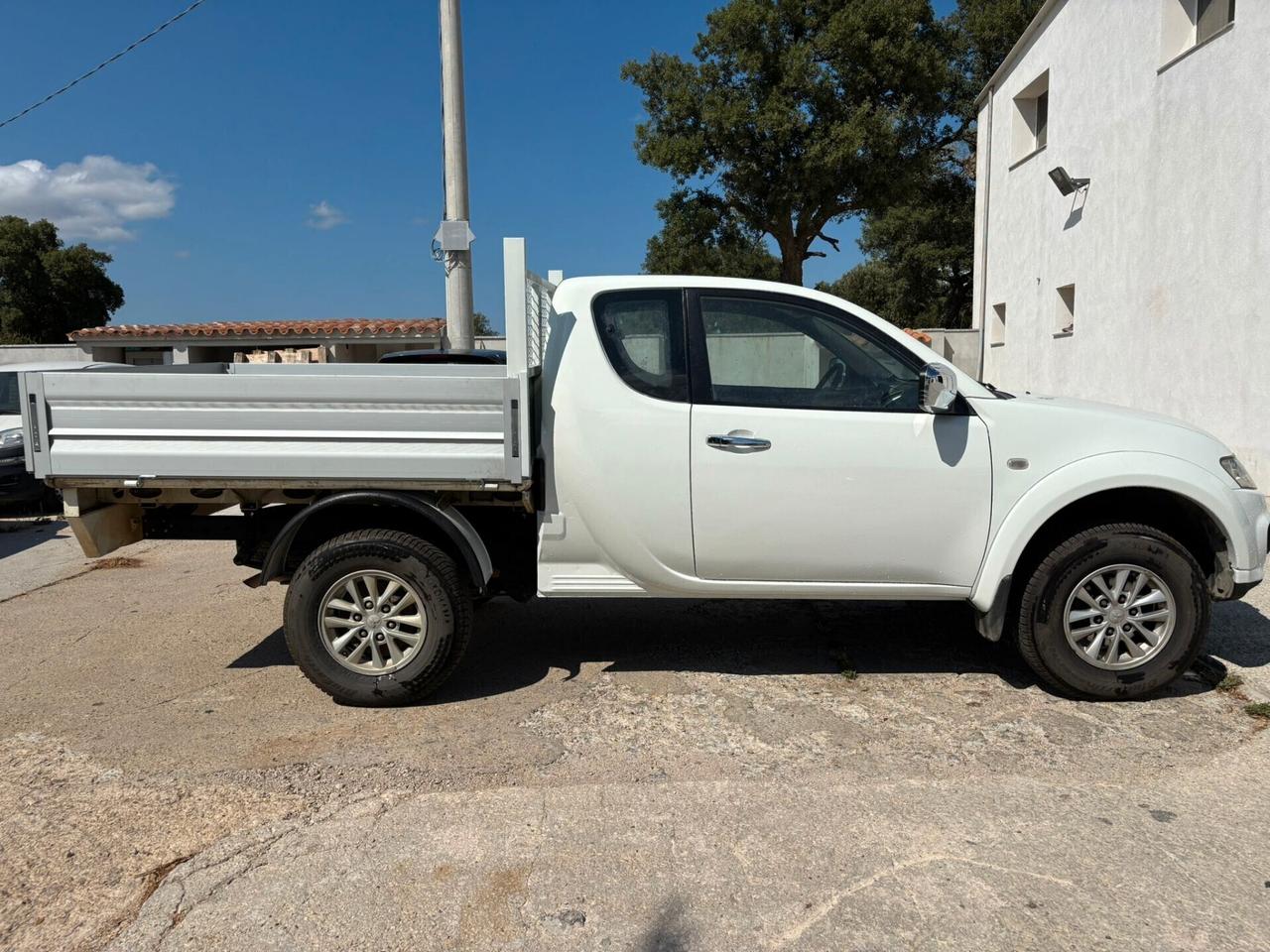 MITSUBISHI L200 2.5 DID 178 CV CLUB CAB