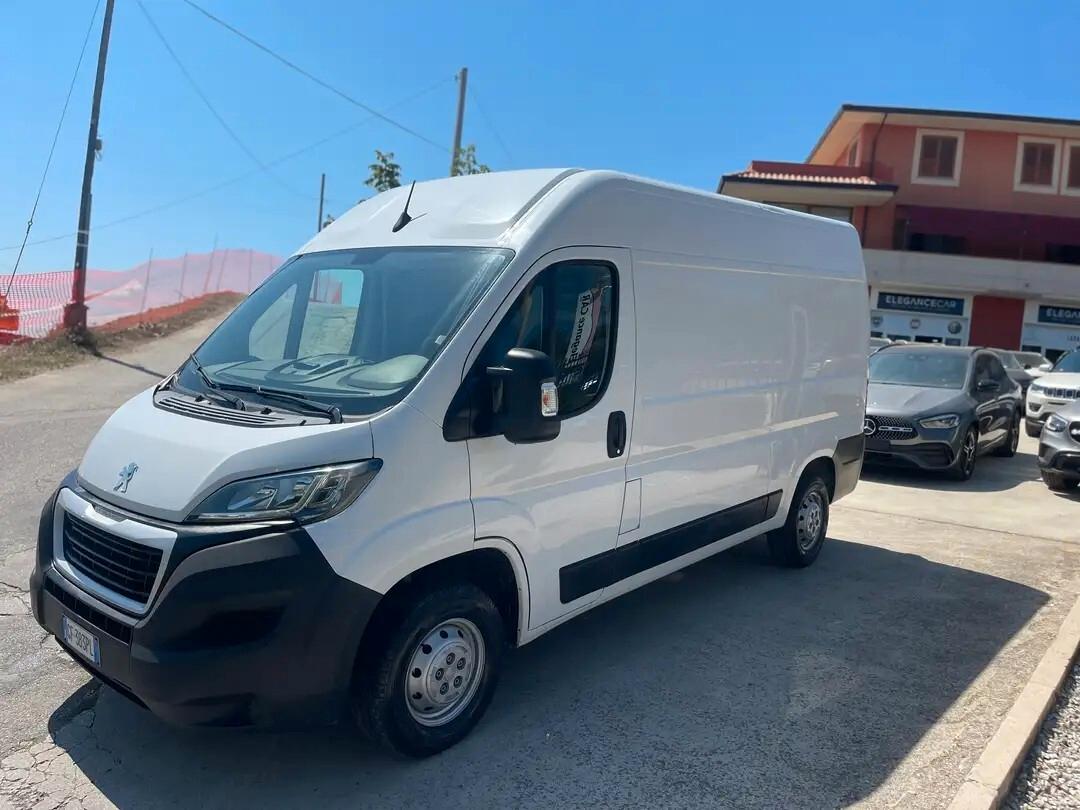 Peugeot Boxer 2.2 BlueHDi 140CV L2H2