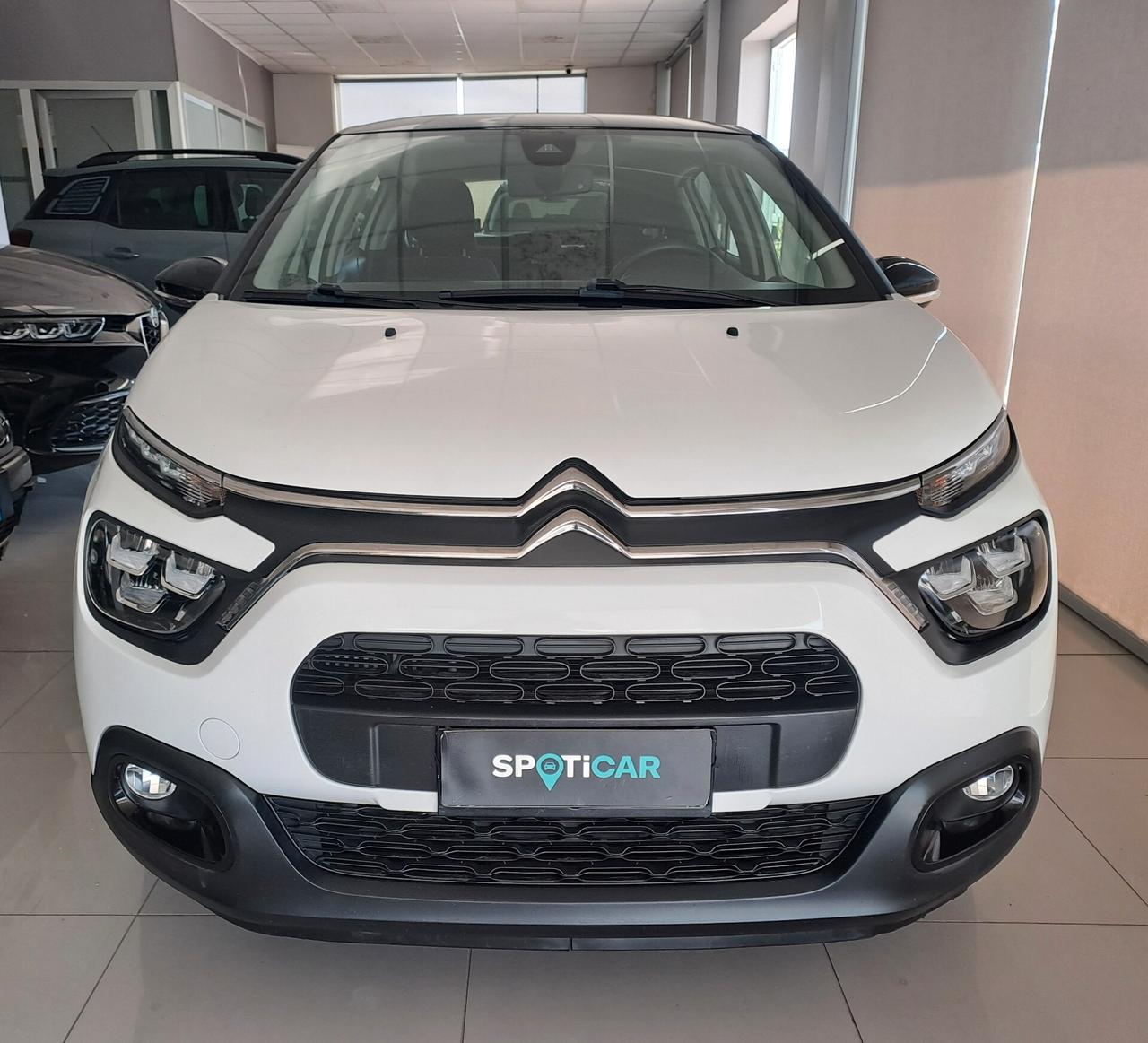 Citroen C3 1.2 Benzina 110cv EAT6 Shine km 51365