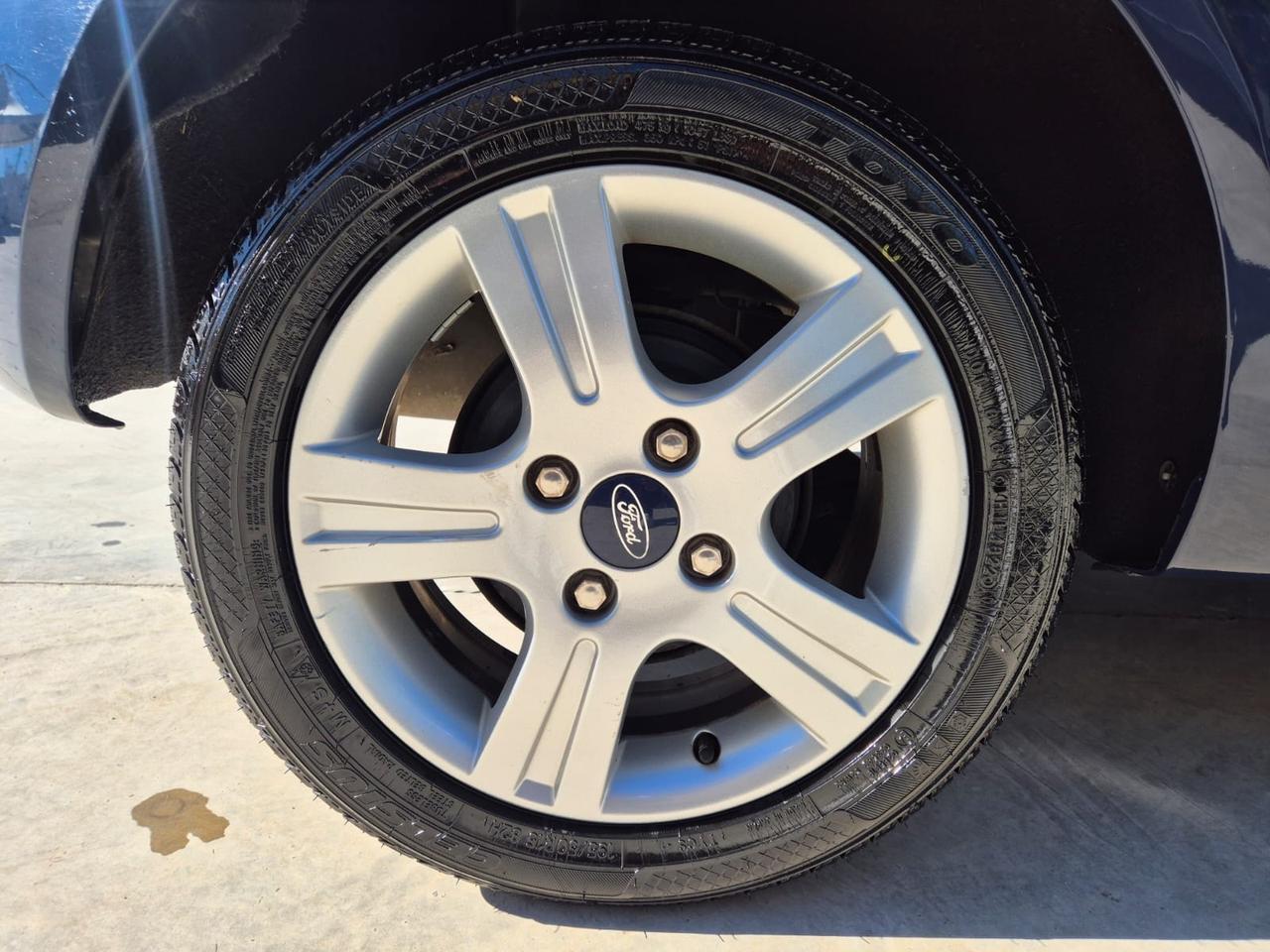 Ford Fiesta 1.2 16V 75cv