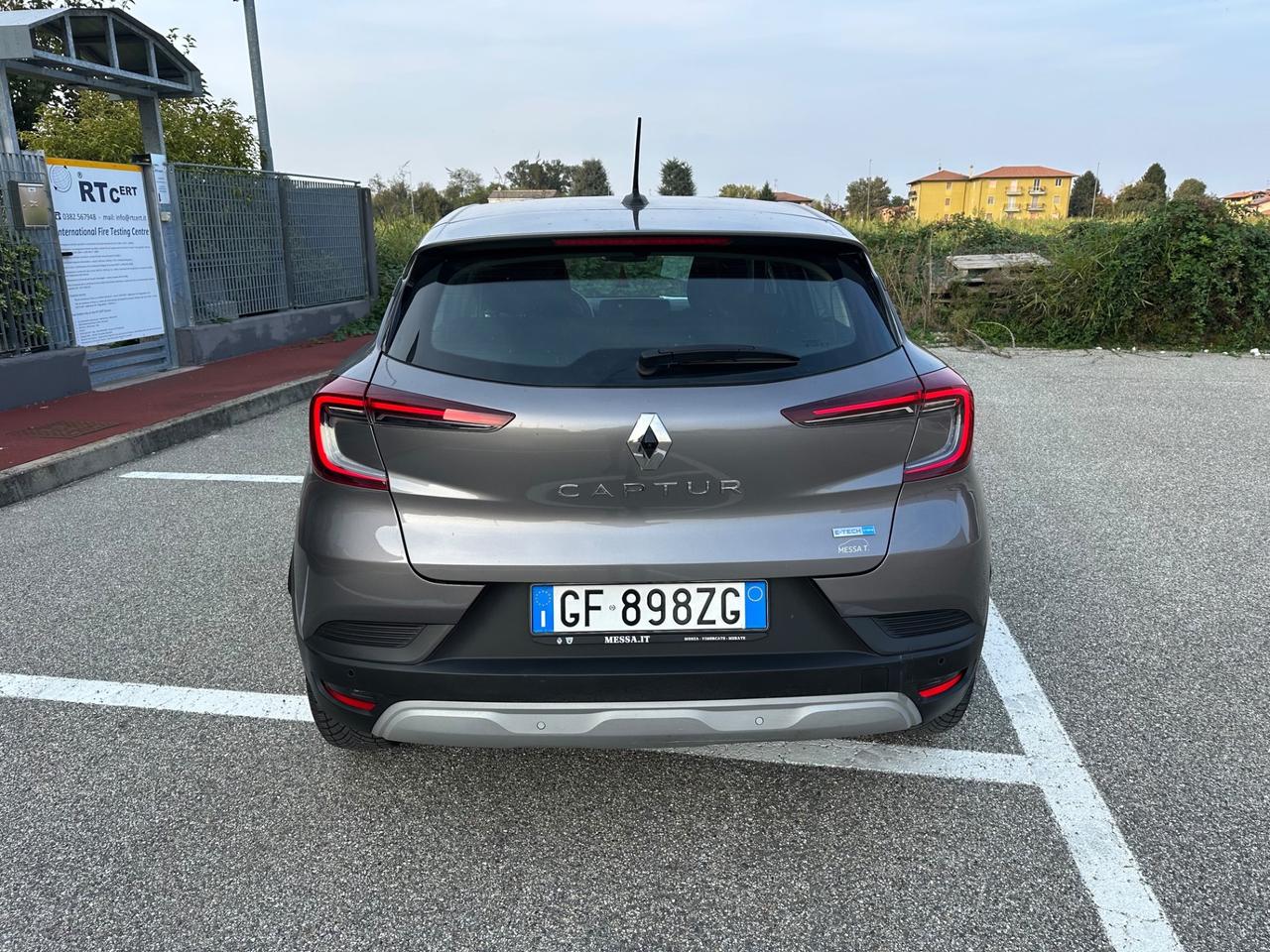Renault Captur Plug-in Hybrid E-Tech 160 CV Initiale Paris