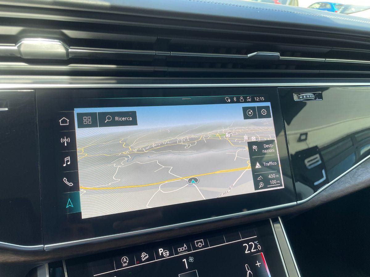 AUDI - Q8 - 50 TDI 286 CV quattro tiptronic Sport