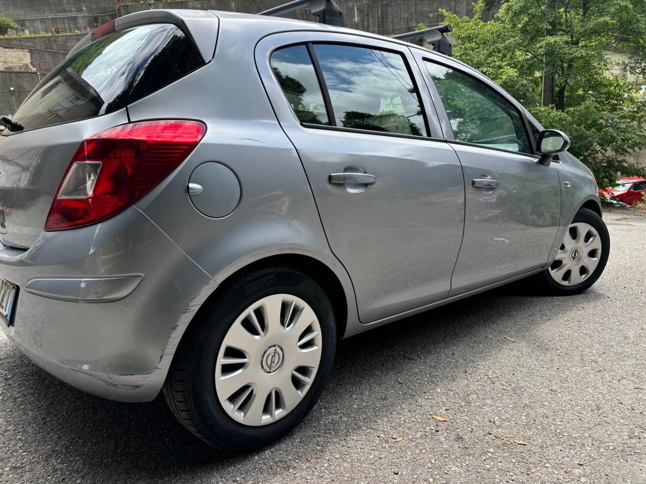 Opel Corsa 1.2 5 porte Club