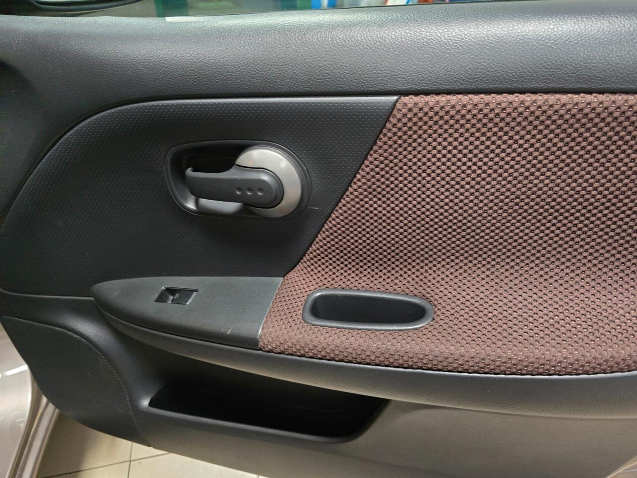 Nissan Note 1.6 16V Tekna