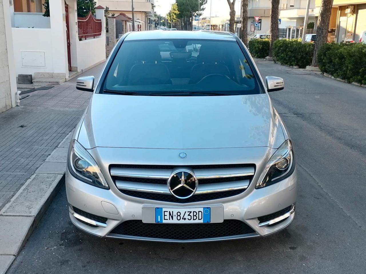 Mercedes B 200 CDI Autom Premium NAVI PELLE - 2012