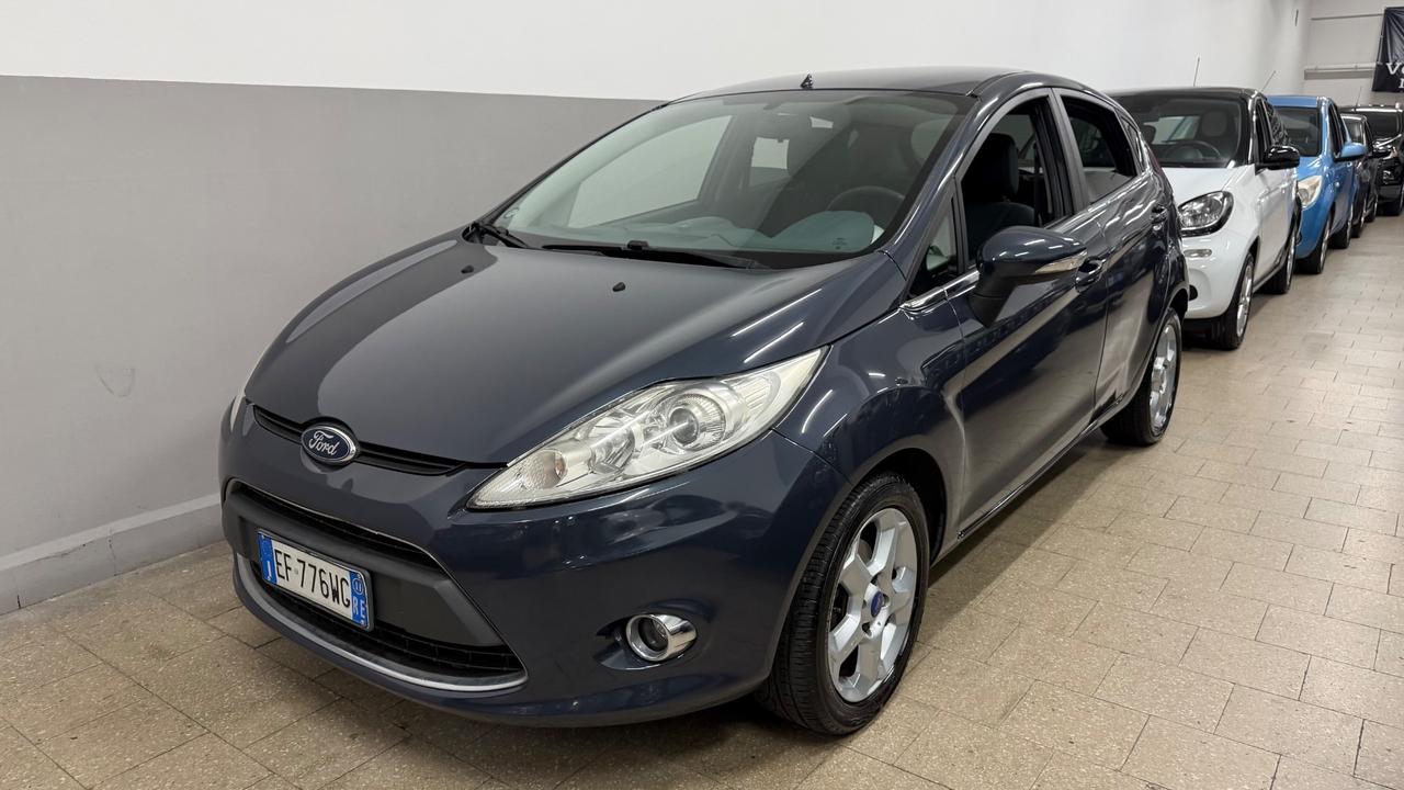 Ford Fiesta 1.4 16V 5p. Bz.- GPL Titanium Bs. 2011
