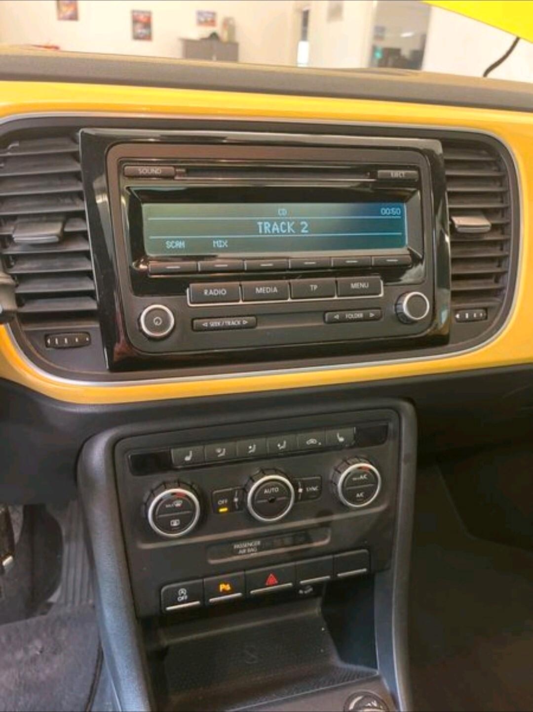 Volkswagen Maggiolino 1.2 TSI Design adatta a neopatentati