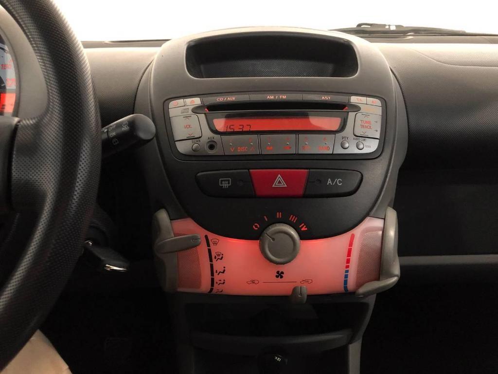 Toyota Aygo 5 Porte 1.0 VVT-i Sol