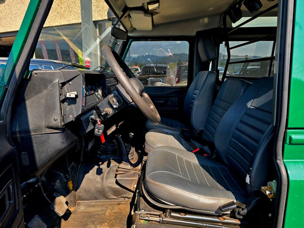 Land Rover Defender 90 2.5 Td5 Station Wagon E