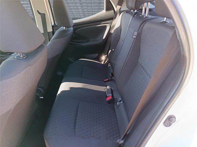 TOYOTA Yaris 4ª serie 1.0 5 porte Trend