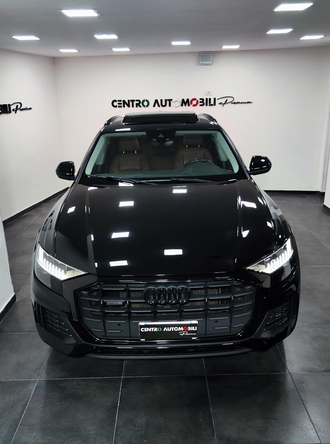 Audi Q8 50 TDI 286 CV quattro Sport Matrix Tetto