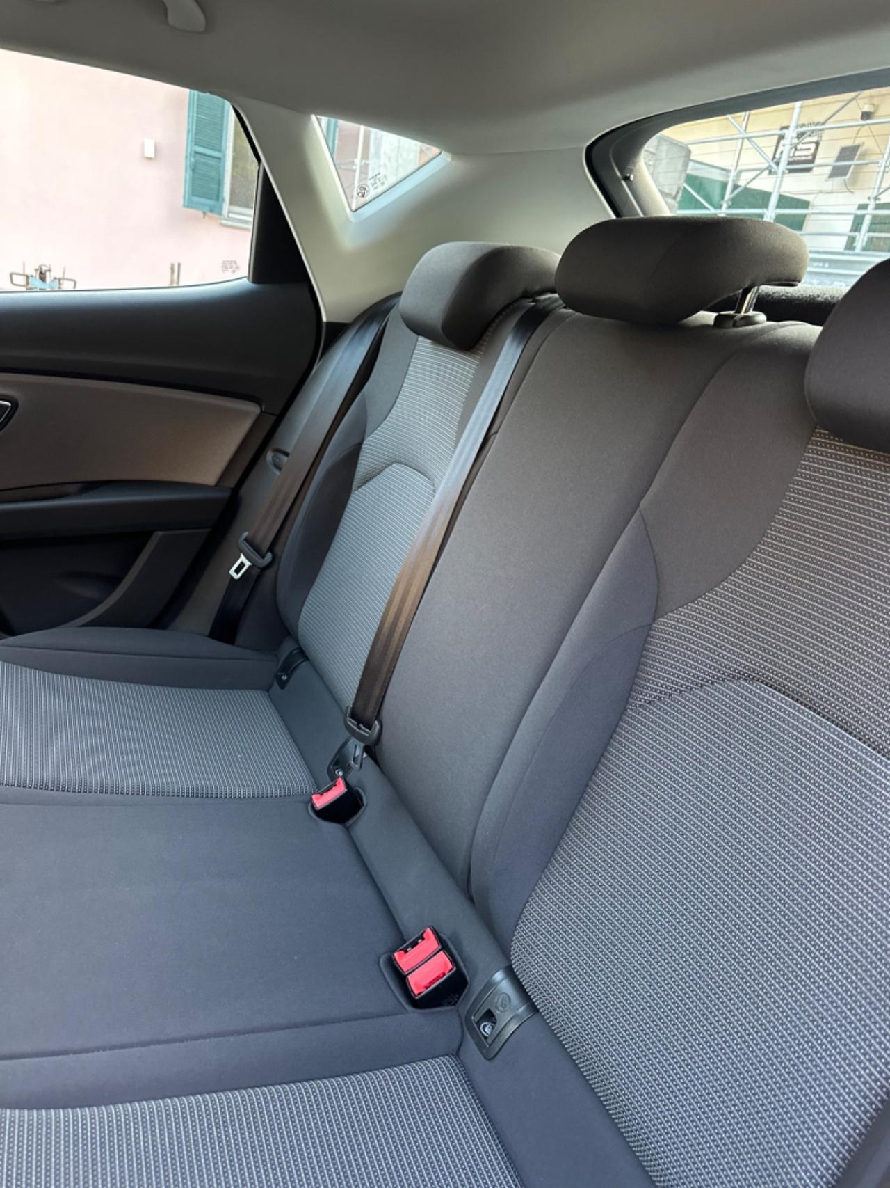 Seat LEON 1.6 TDI 115 CV DSG 5p. STYLE UNICOPR GARANZ