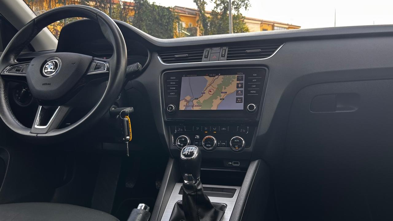 Skoda Octavia 1.6 TDI SCR 115 CV Wagon Executive