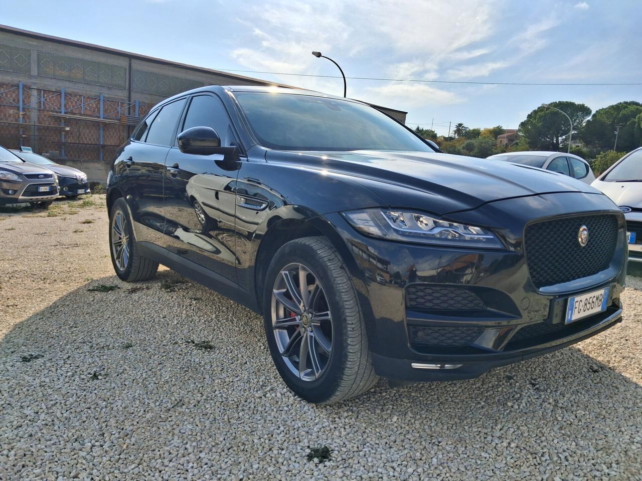 Jaguar F-Pace 2.0 D 180 CV R-Sport catena fatta tu