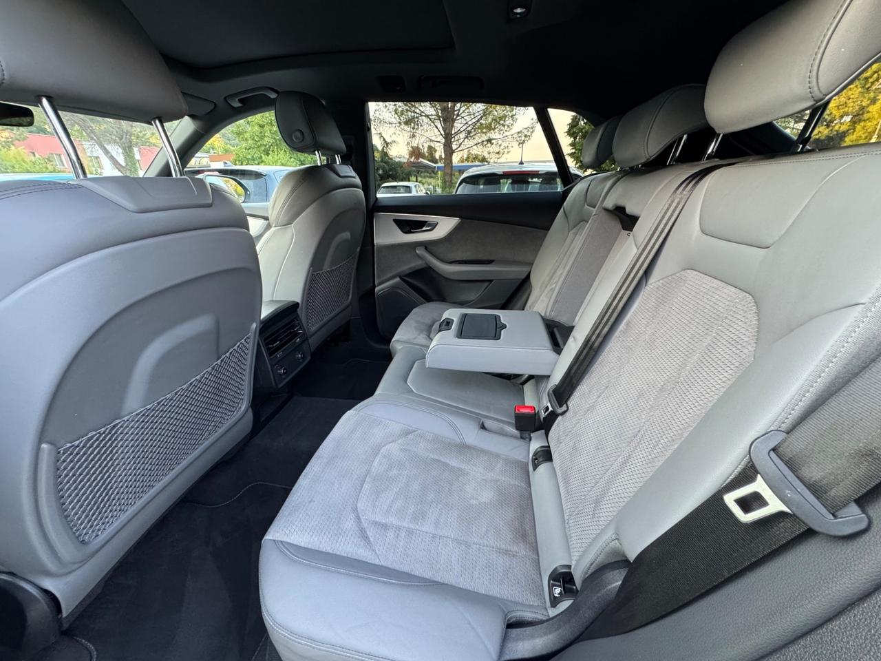 Audi Q8 45 TDI quattro S-Line Sport Tetto
