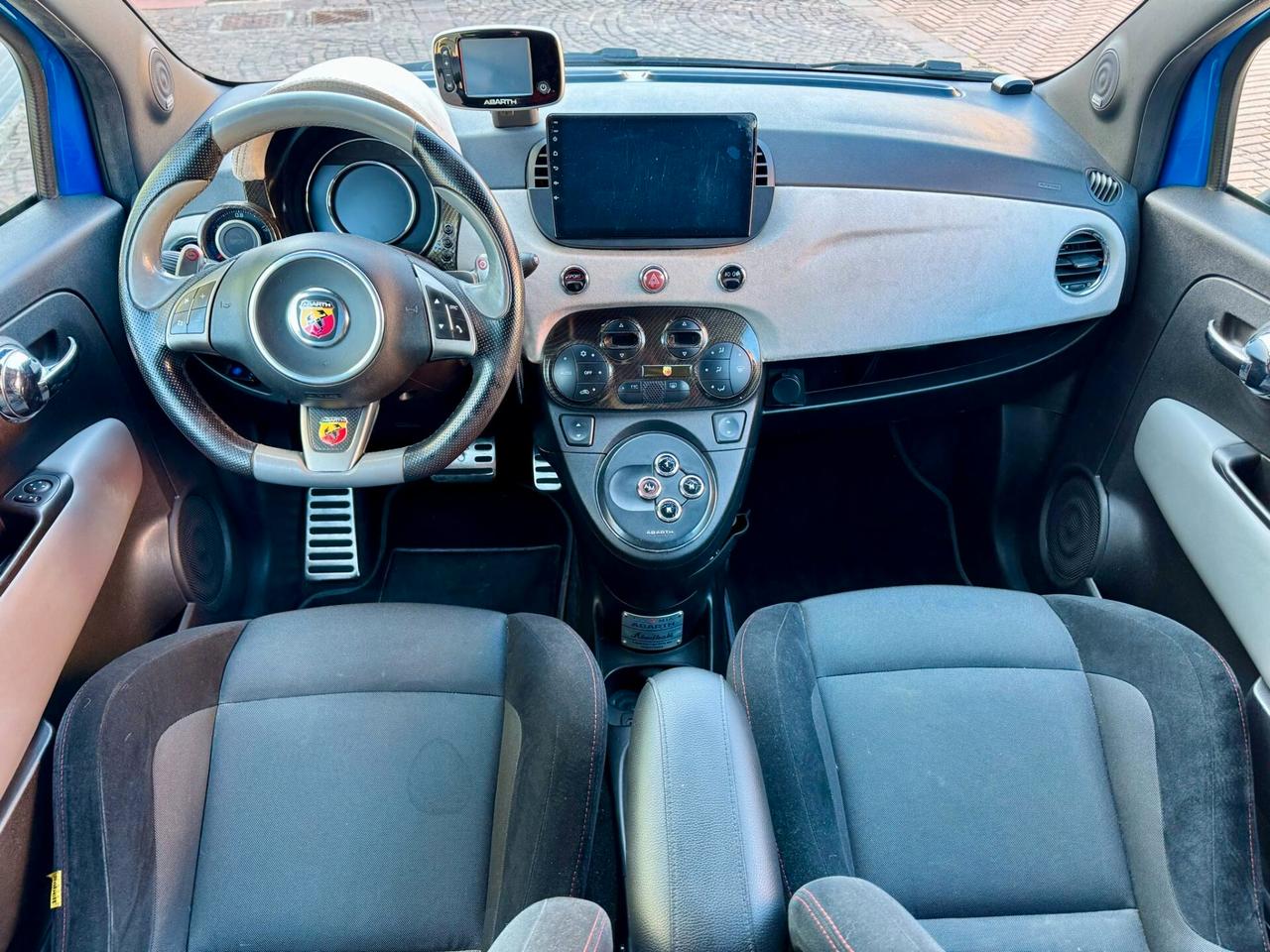 Abarth 500 C 1.4 Turbo T-Jet MTA Bicolore