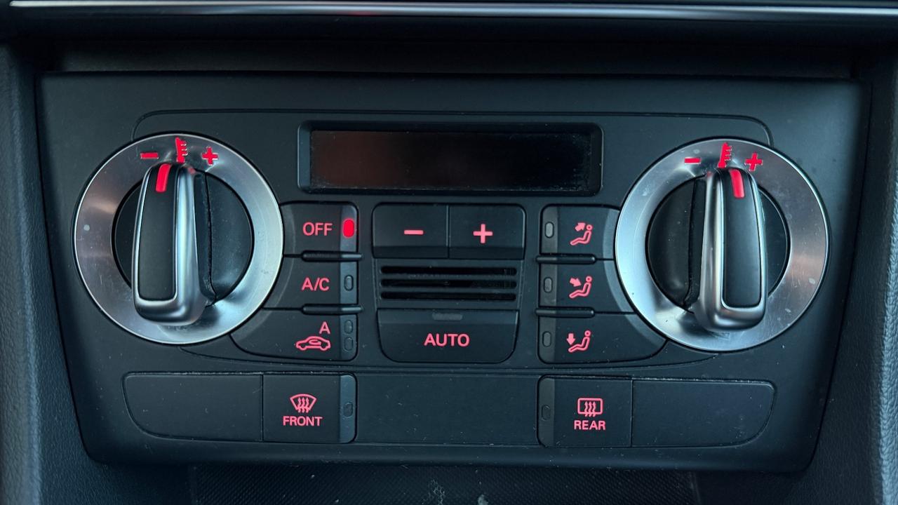 AUDI Q3 QUATTRO 2.0 BUSINESS PLUS S-TRONIC 177 CV - FULL LED